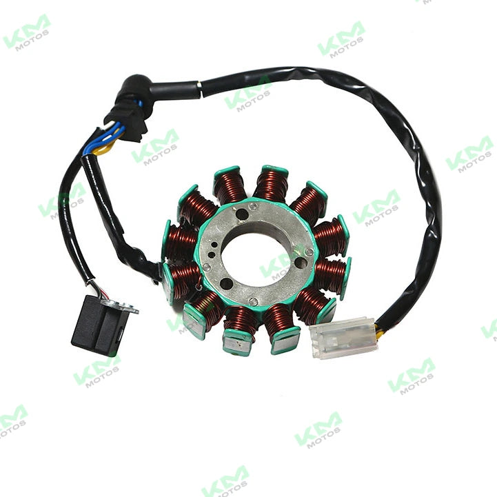 Bobina de magneto KM Motos para Pulsar 135/UG4, vista de la bobina con componentes visibles y conexiones eléctricas.