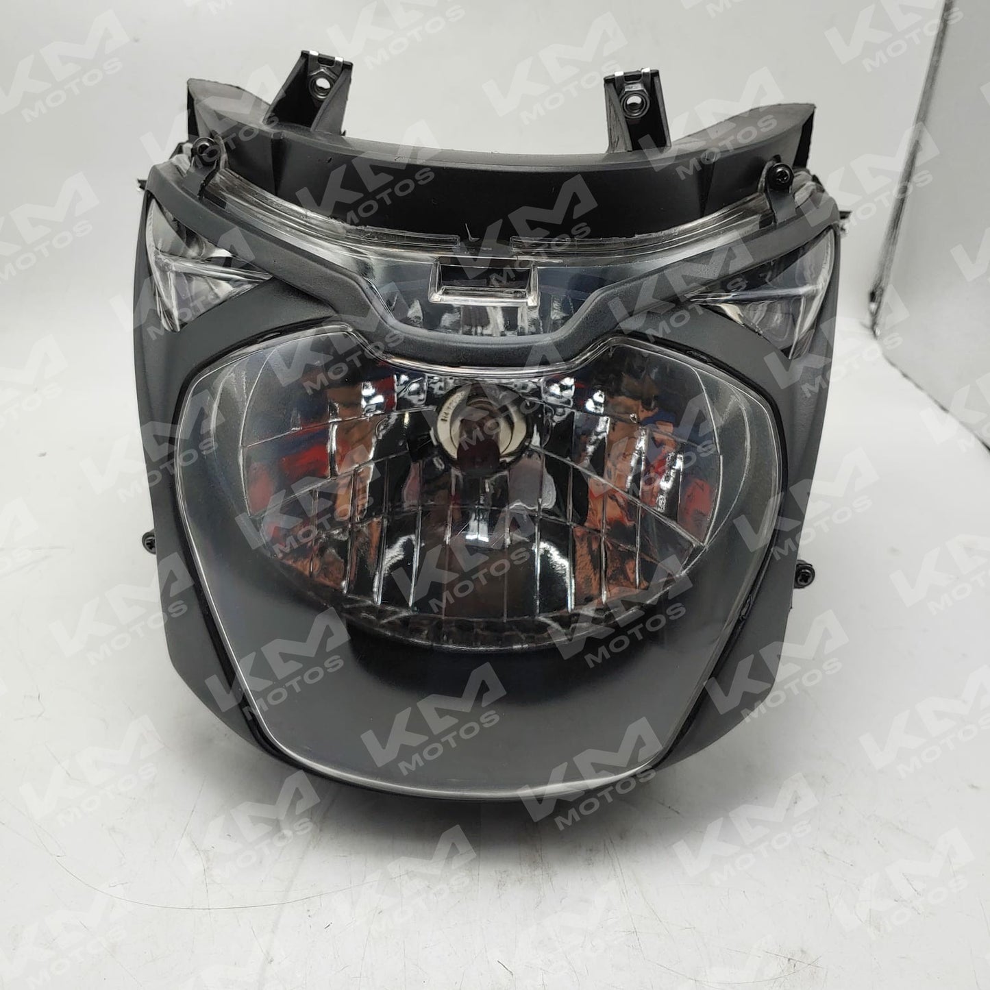 Foco Pulsar 180