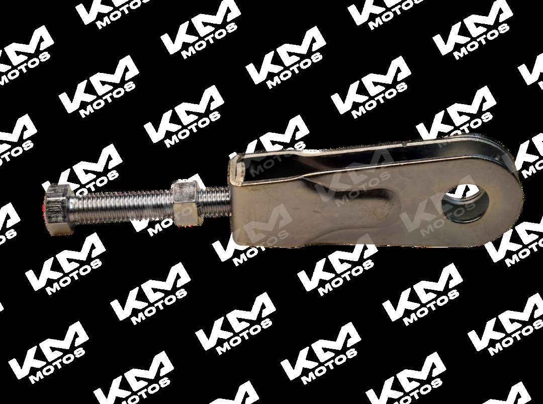 Ajustador de cadena Lr AX100 para bicicletas, mostrando el componente metálico utilizado para ajustar la tensión de la cadena.