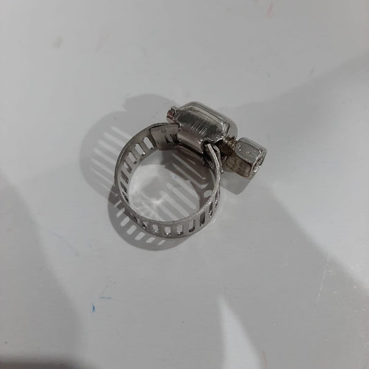 ABRAZADERA DE METAL 0.5