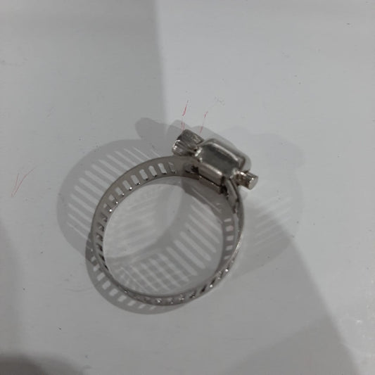 ABRAZADERA DE METAL 1.0