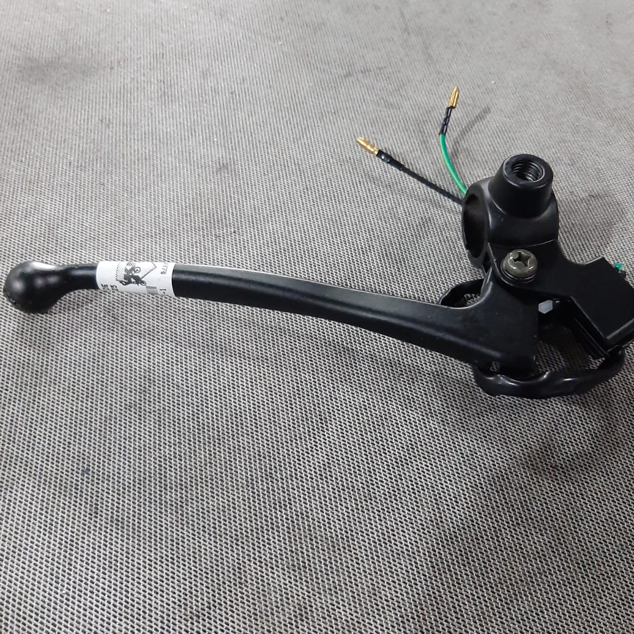 MANECILLA DE FRENO YBR125/CRUX110 + HOLDER