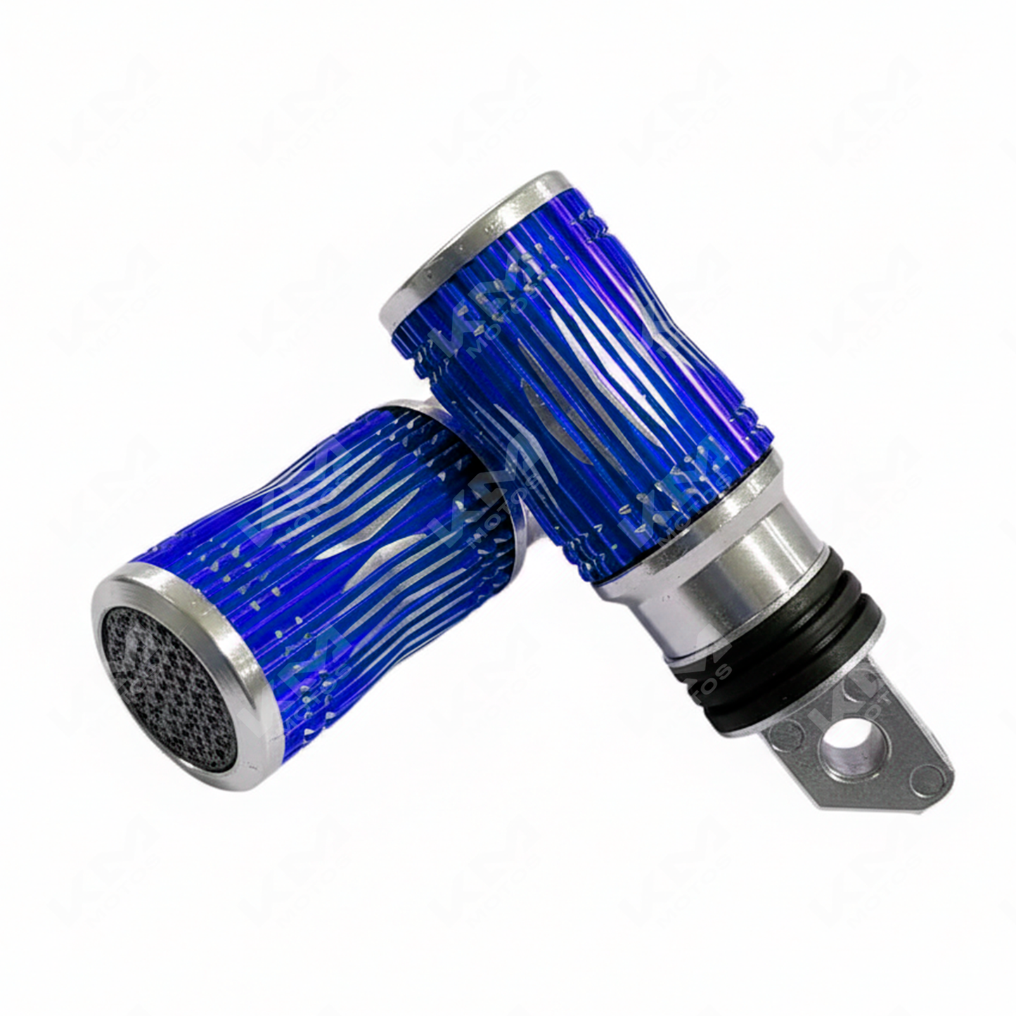 Estribos M46 de aluminio de lujo de KM Motos, con acabado elegante y diseño resistente para motocicletas.