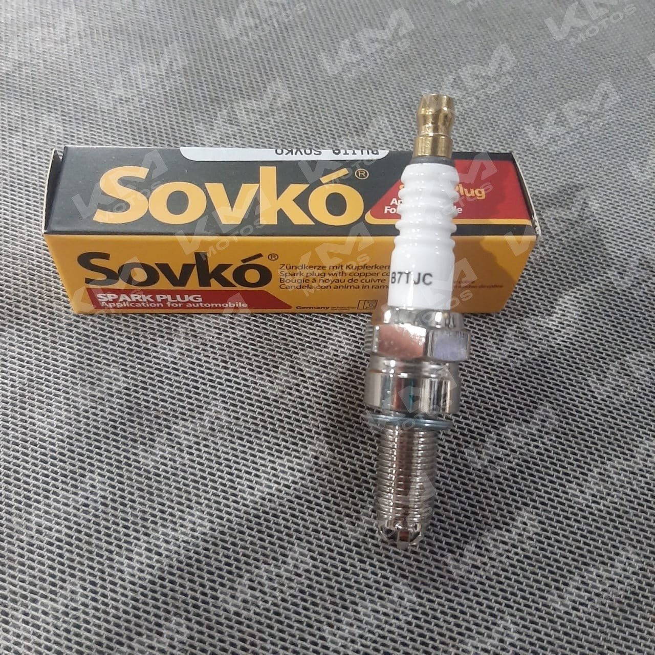 Bujía Sovko B7TJC (3 Chispas) PS180/FZ/SUZUKI