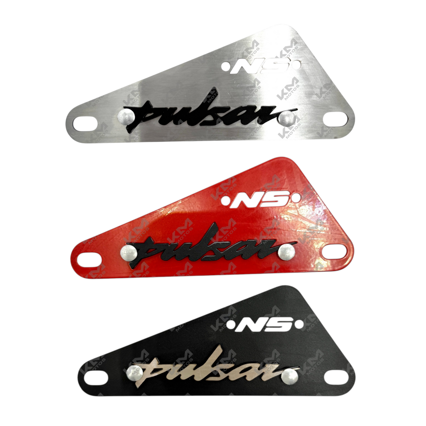 Protector lateral de lujo para la lodera Pulsar 200NS, hecho por KMMOTOS, muestra el diseño resistente y elegante del accesorio.