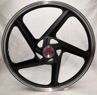 Rin de 5 aspas para Yamaha YBR125 de la marca KM Motos, llanta de aluminio en color plateado, vista frontal con detalles.