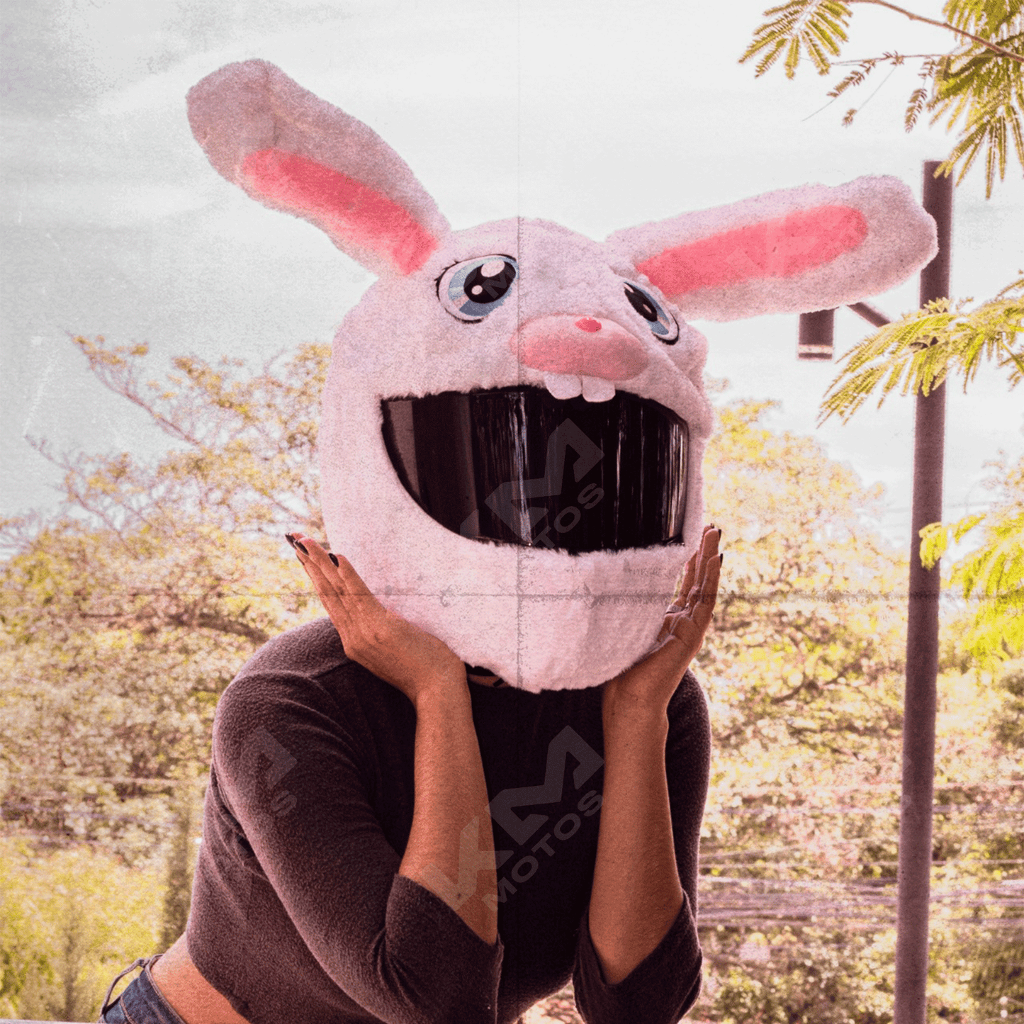 FUNDA P/CASCO UNIVERSAL CONEJA BUNNY KMS