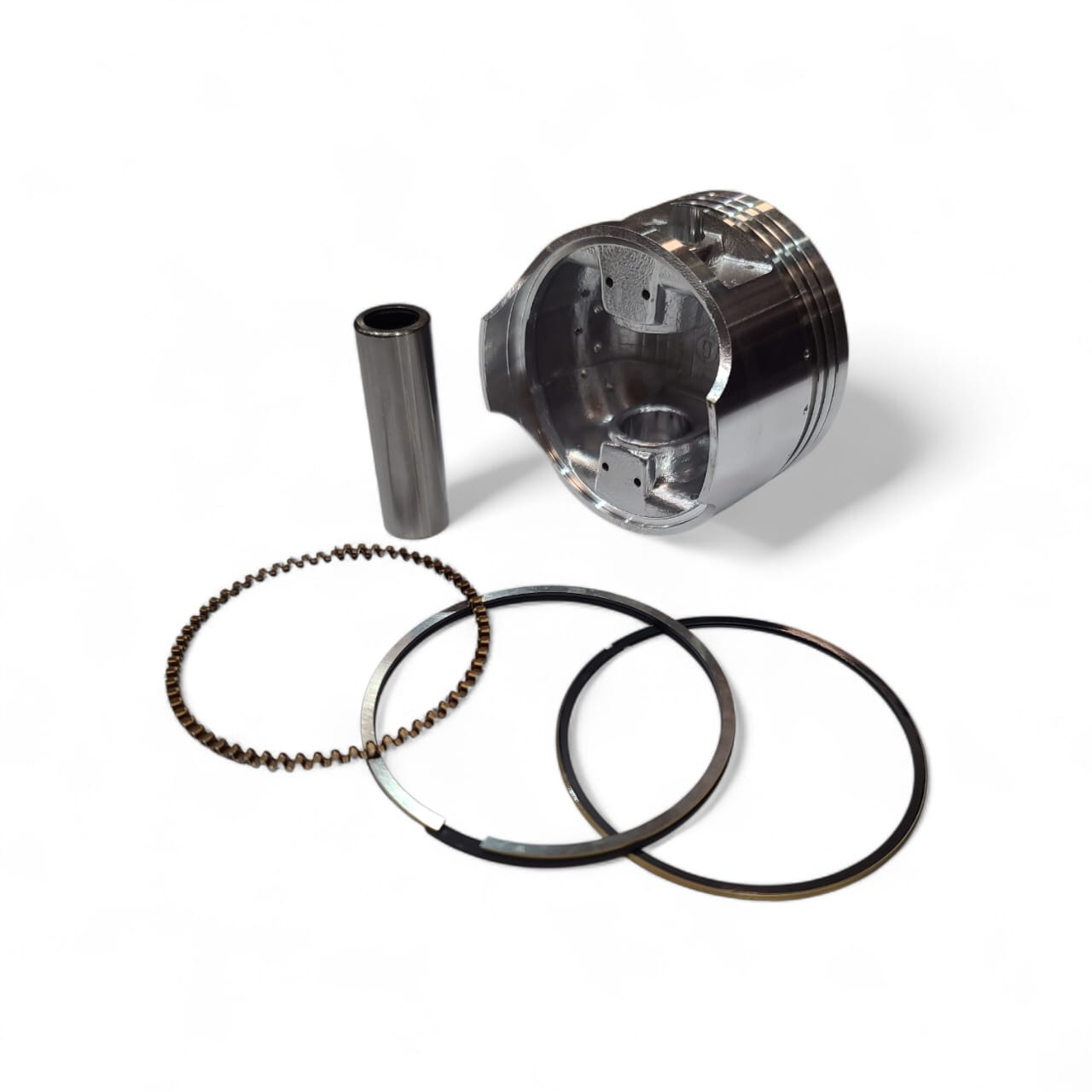 Kit de pistón WIMMA para CB200 de 63.5 mm, componentes metálicos y anillos en imagen.