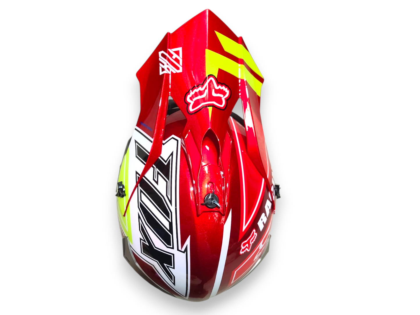 Casco cross rojo HS2 Fox DOT con visera y ventilación, diseño aerodinámico para motocross, tamaño M.