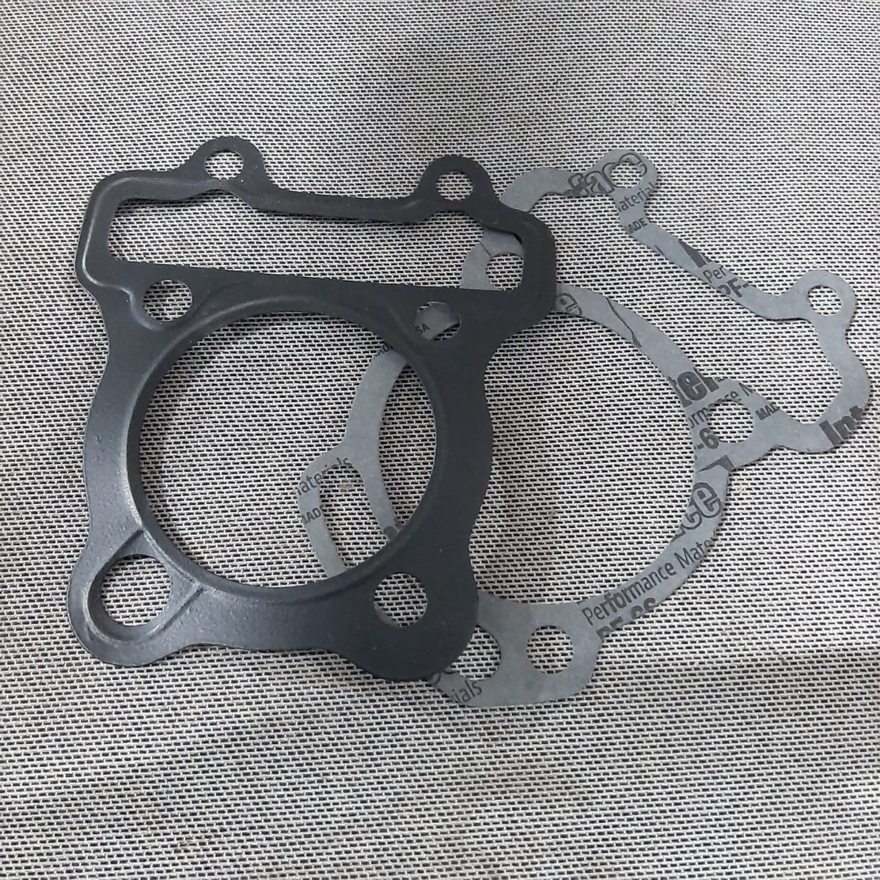 KIT MEDIO DE EMPAQUES RE205 CULATA