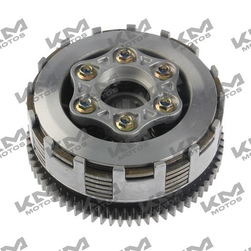 Conjunto de clutch Italika Zdm200 para sistema de motor, pieza original de la marca Italika, en la imagen.
