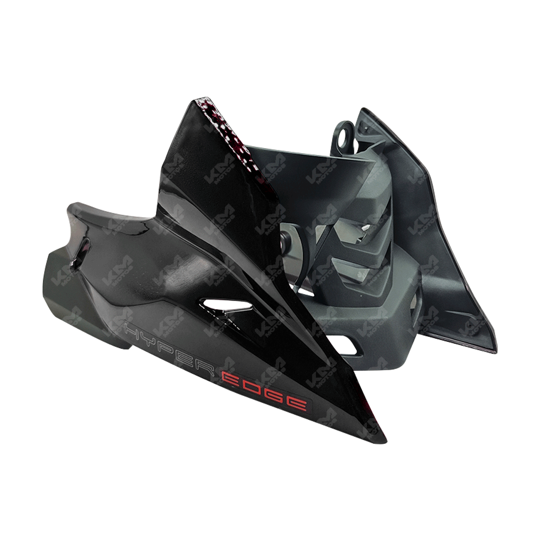 Pechera Apache negra para RTR200 y universales, con diseño resistente y ajustable, adecuada para motocicletas deportivas.