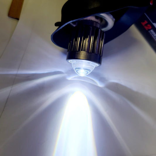 Luz LED de dos colores amarillo y blanco con dos contactos, lupa KMS, para iluminación y precisión en trabajos.