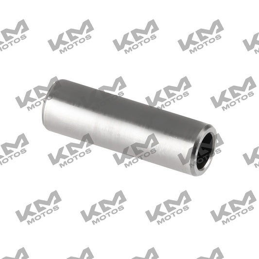 Pasador de pistón FT115 para motor Italika, componente de sistema de motor original, en color metálico.