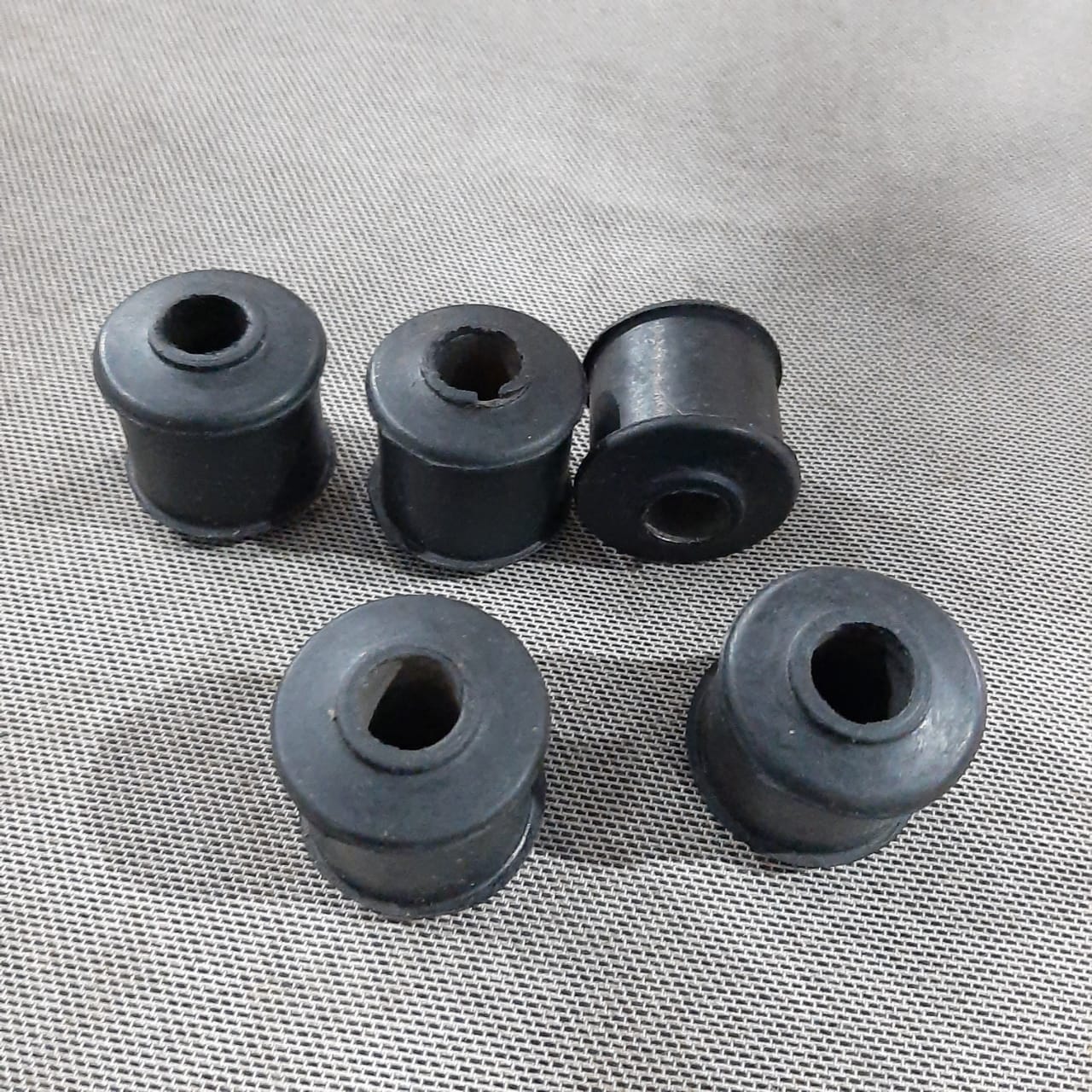 BUJE DE AMORTIGUADOR TRASERO RE205