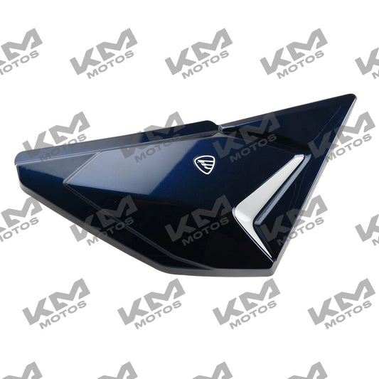 Cubierta derecha azul para motocicleta FT125TS de la marca ORIGINAL, hecha de plásticos resistentes.