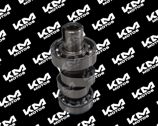 Árbol de levas Varroc para Pulsar 135LS, Discover 125ST y NS125, muestra sus detalles metálicos y componentes.