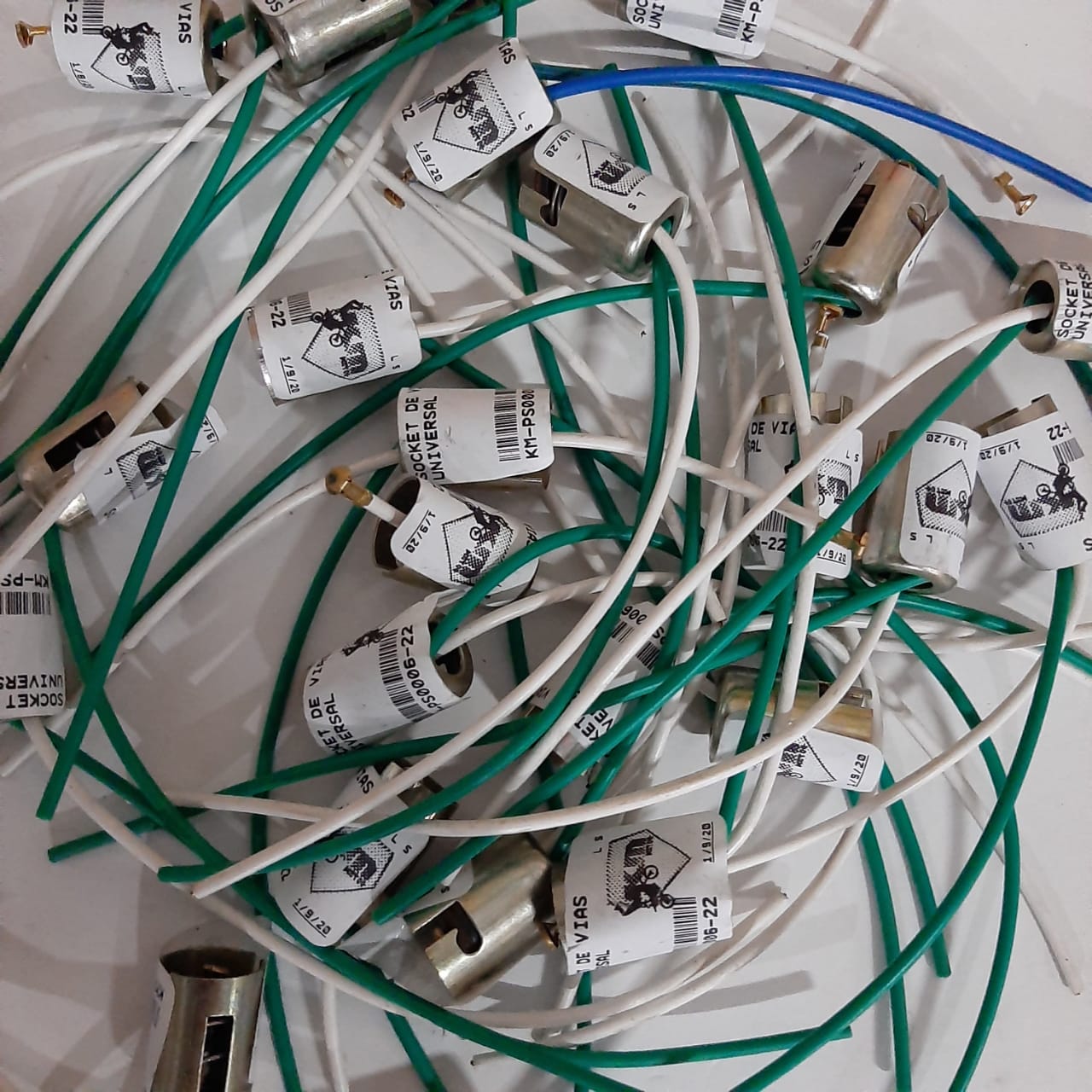 SOCKET DE VIAS UNIVERSAL