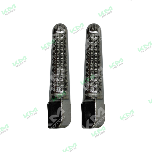 Estribo universal de metal plano para vehículos, con superficie plana y resistente, ideal para soporte y estabilidad.