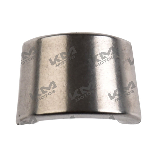 Guía de válvula DM250 HI Italika RT250, componente de sistema de motor para motocicleta Italika, en color metálico.