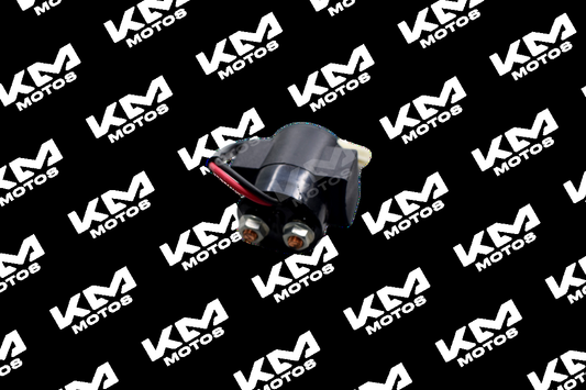 Chicharra de relé de arranque Discover 125 de 2010, componente electrónico para motocicleta, vista frontal en imagen.