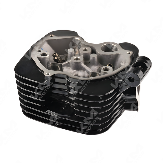 Cabeza de cilindro KM Motos para 150Z/150SZ, vista lateral con detalles de la pieza de motor.