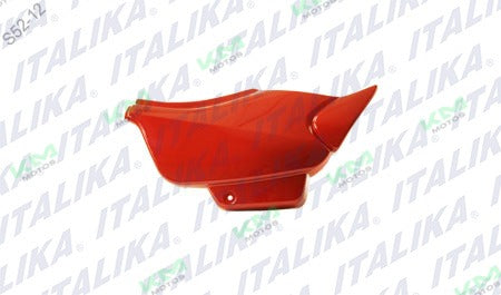 Cubierta derecha roja para sistema de chasis FT150 Italika, pieza original F13010401 en imagen