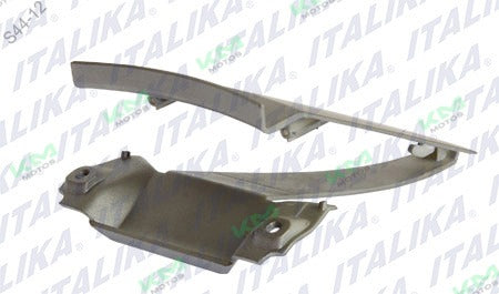 Cubierta trasera grafito para sistema de chasis Italika FT150 GT, modelo F13010823, en acabado en color grafito.