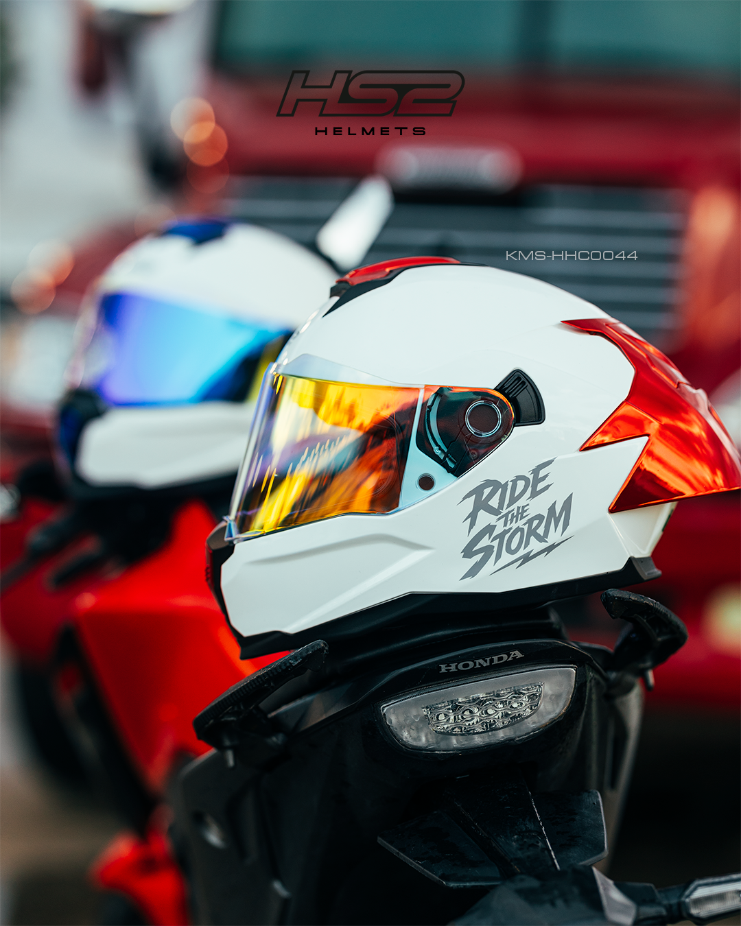 Casco integral abierto HS2 Ride the Storm blanco con visera roja fotocromática, tamaño M, certificado ECE/DOT, estilo deportivo.