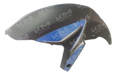 Guardafangos delantero universal para motocicleta NS200, resistente y de montaje sencillo, visible en la imagen.