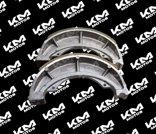 Zapatas de freno Pulsar/Discover/BoxerBM de la marca Universal, imagen de las zapatas de freno para motocicleta.