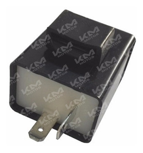 Flash de Via Universal para motocicleta y scooter, compatible con modelos como YBR125, ET150 y GXT200, en color brillante.