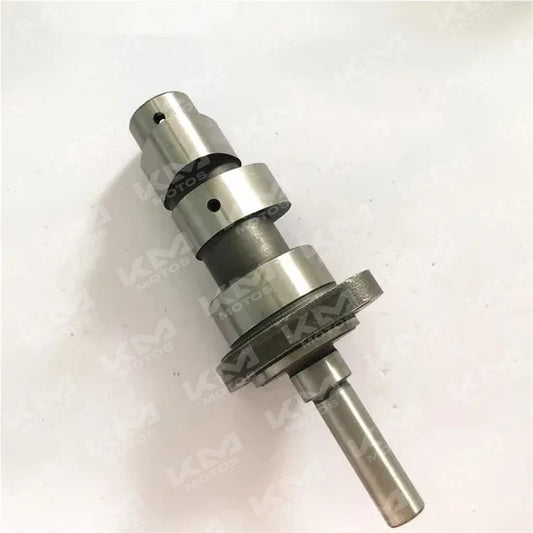 Eje de leva CB125 Honda, árbol de levas universal, con engranajes y componentes visibles, para reparación de motocicletas.