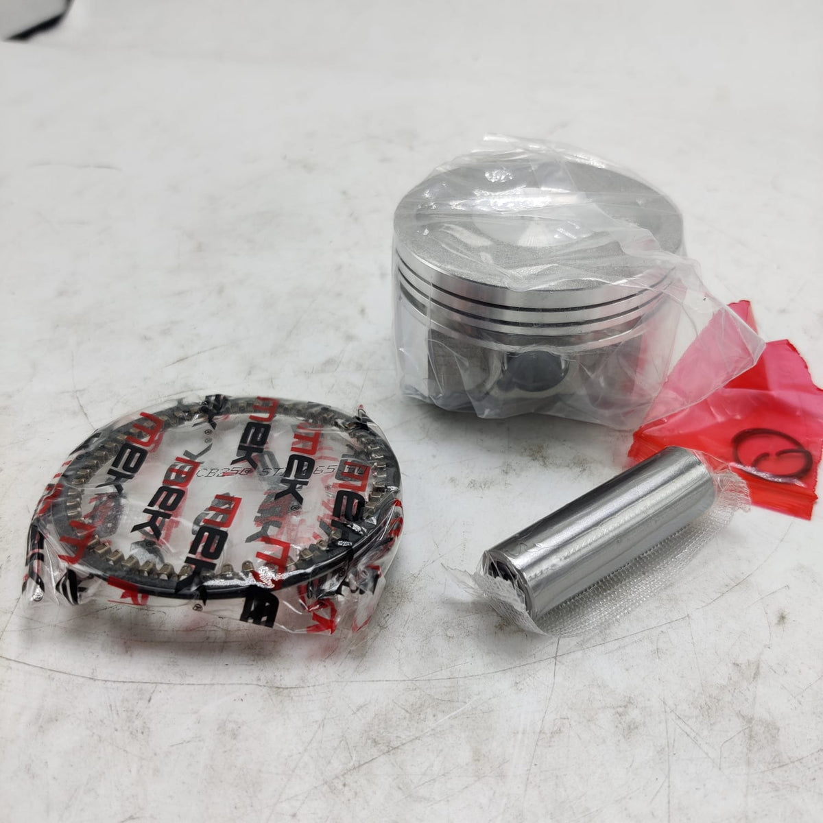 Pistón para motocicleta compatible con 250Z, ZX250R, GXT250R, DM250, CB250 y GSR4, imagen del pistón solo.