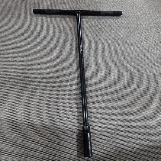 LLAVE EN T #12