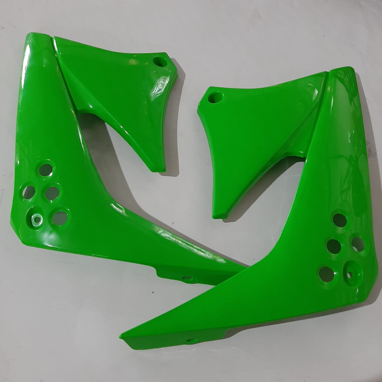 COBERTOR DE TANQUE DEFEENDER-150 NEGRA
