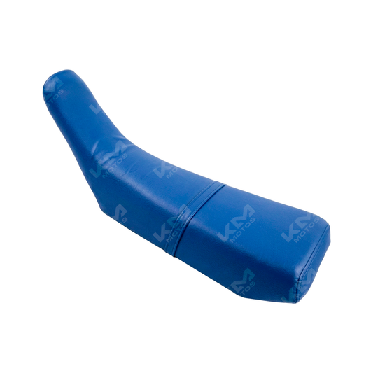 Asiento azul para motocicleta DT175 de la marca KM Motos, con detalles y textura visible en la imagen.