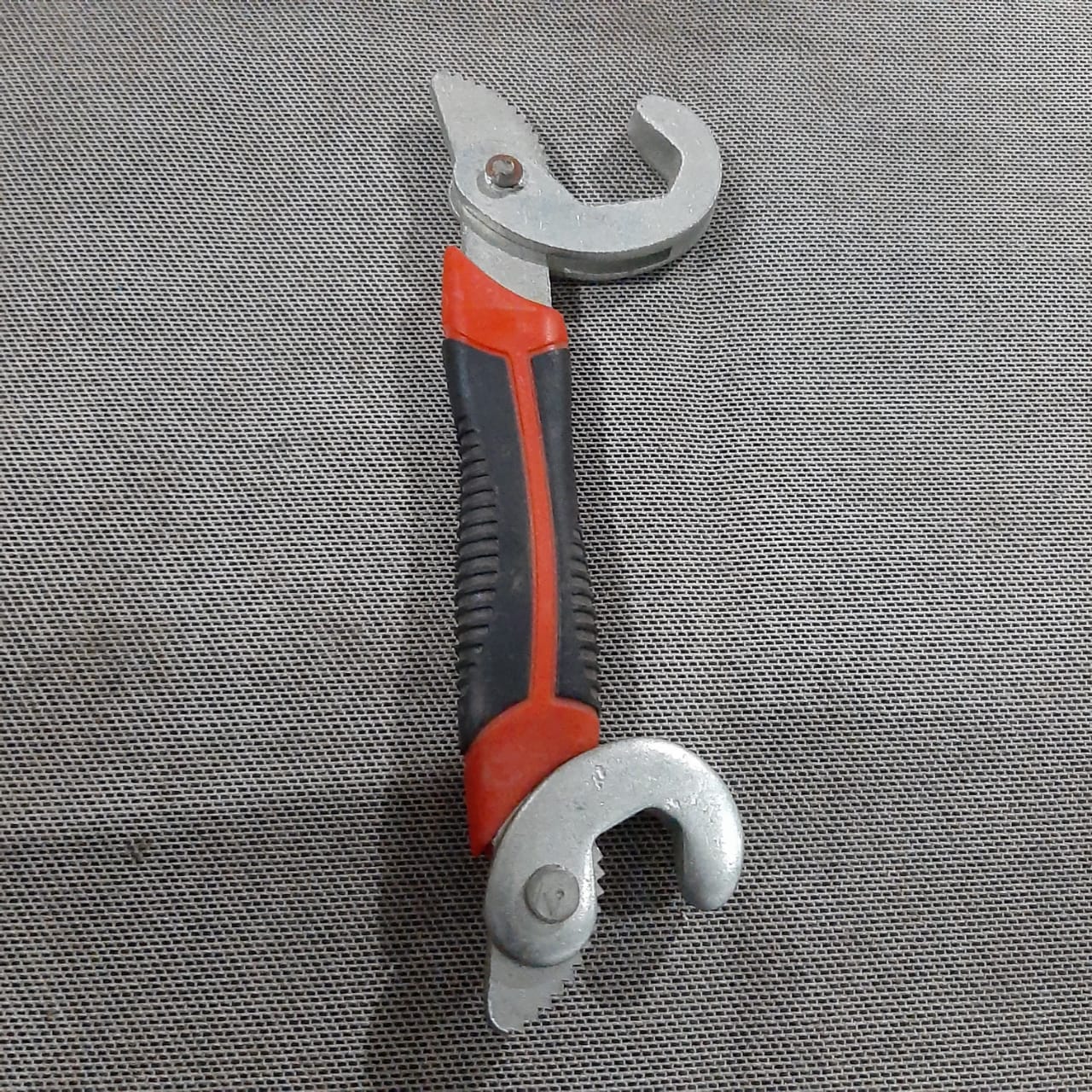 LLAVE MULTIUSOS AJUSTABLE GRANDE