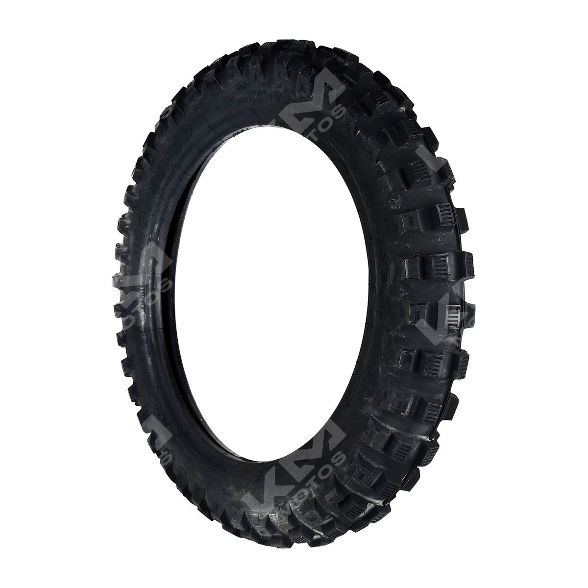 Llanta trasera de tractor 110/90-16 de KM Motos, neumático de alta durabilidad y agarre para uso agrícola.