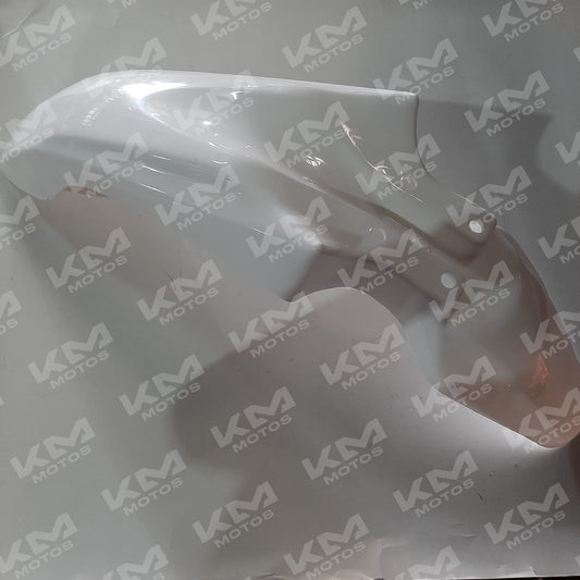 Guardafangos Genesis blanco para GXT, XTZ y RTZ, resistente y de alta calidad, visible en la imagen.