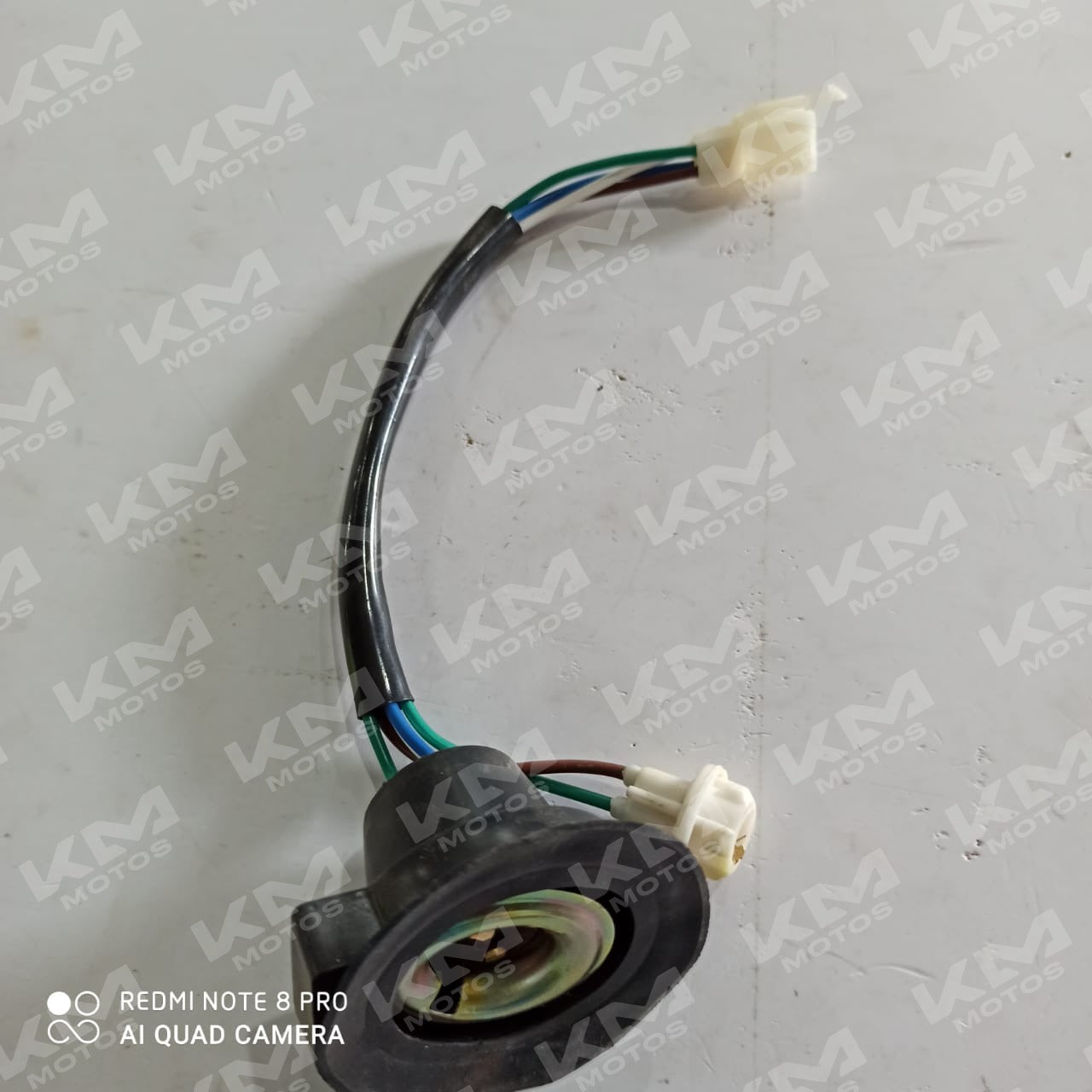 Socket de Metal 2 Contactos + Cortecia YBR125