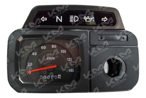 Tacómetro AX100 de la marca Universal, mostrando la aguja y la pantalla digital en un entorno técnico.