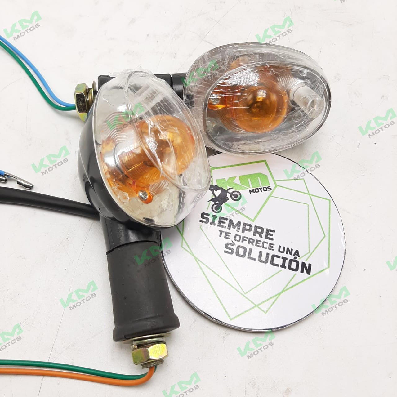 Vías traseras XM200/XR125 para motocicleta, componentes de transmisión en color metálico.