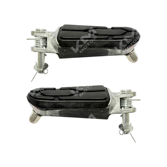 Estribo delantero para motocicleta NS200 de KM Motos, componente metálico resistente y de alta calidad para seguridad y soporte.