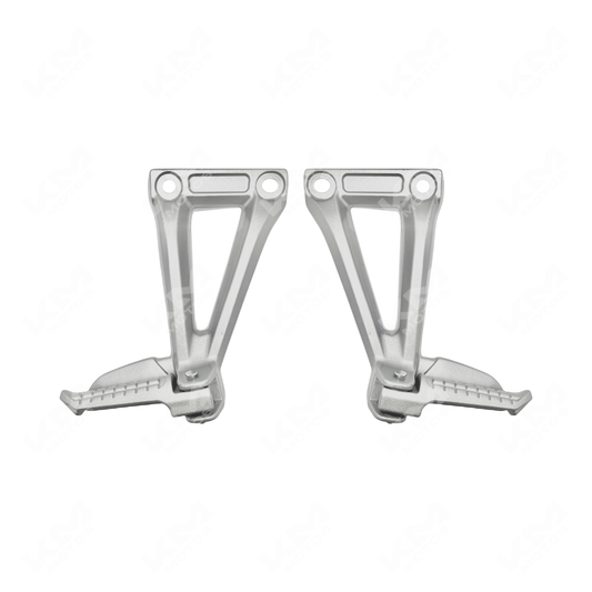 Estribos con base de loncin negro para Italika 250, marca KM Motos, mostrando los detalles del producto en la imagen.