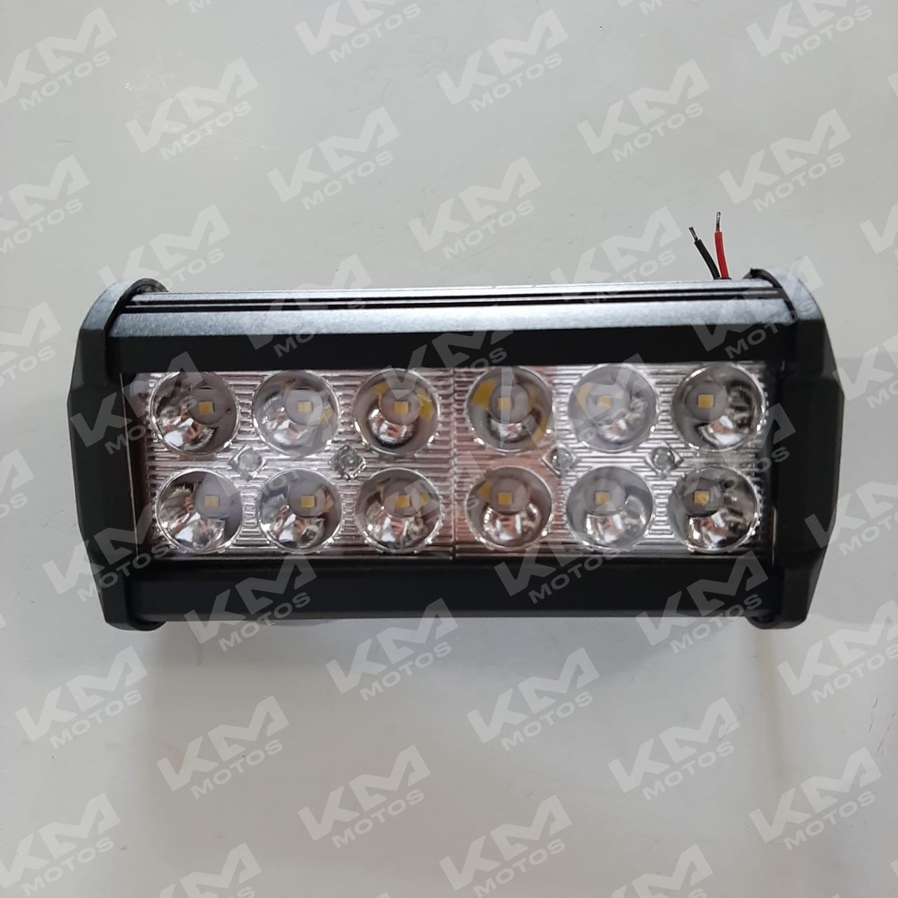Luz LED 12P Barra Metal Larga