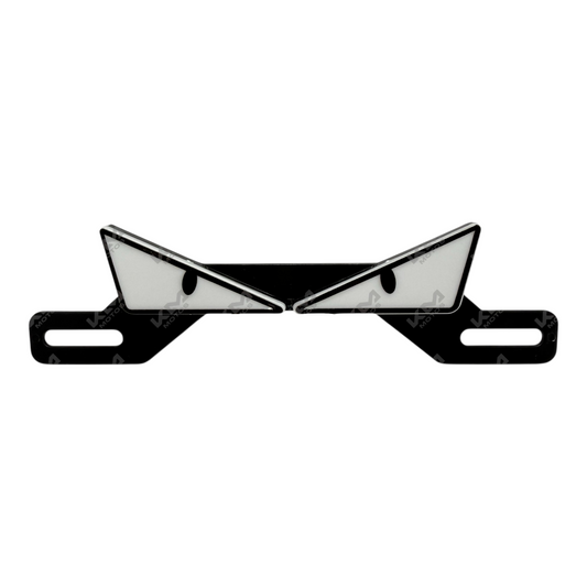 Porta placa con stop ojos LED de KMMOTOS, soporte para matrícula con luces LED para mejor visibilidad y estilo en motocicleta.