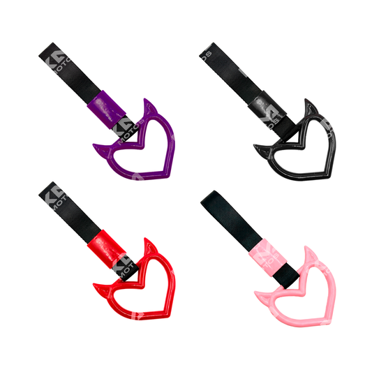 Remolque en forma de corazón con colores vibrantes, diseñado por KM Motos, para decorar o transportar objetos con estilo.