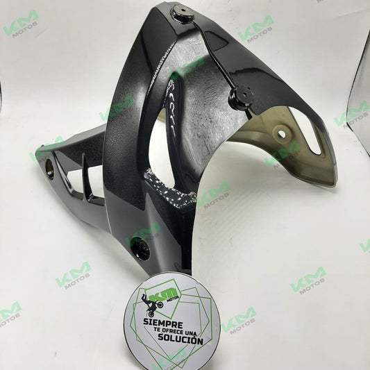 Pechera universal negra de 3 piezas para modelos 150Z, NS200, CR1 y CR5, con cierre resistente y ajuste cómodo.