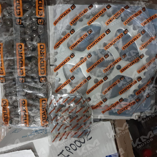 Kit de tracción Universal de 42T AX100, componente para arrastre y tracción en vehículos, muestra el engranaje y mecanismo.